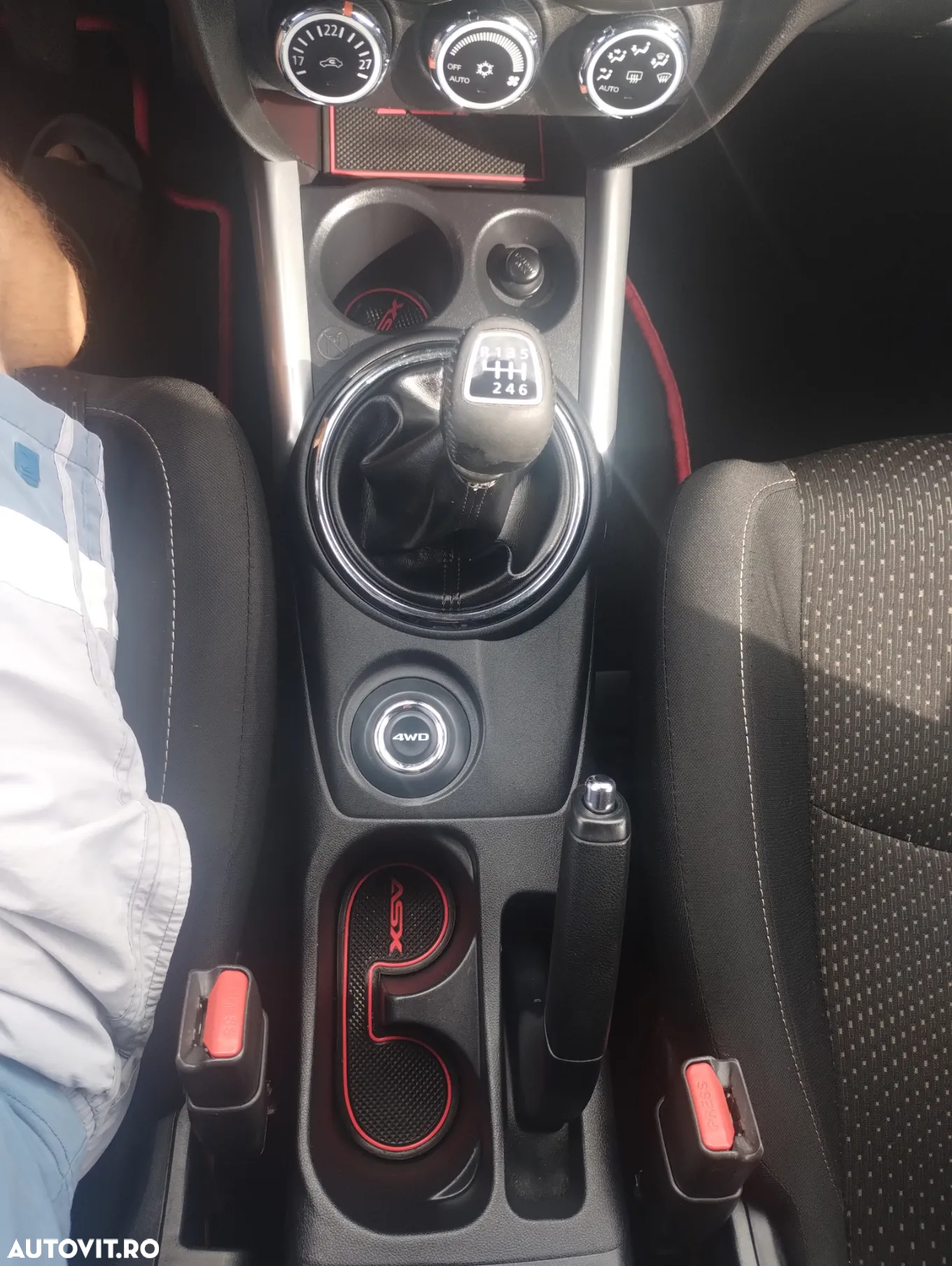 Mitsubishi ASX - 20