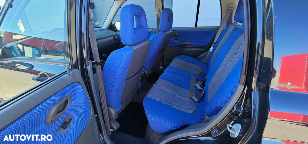 Suzuki Grand Vitara 2.0 Comfort Style - 8