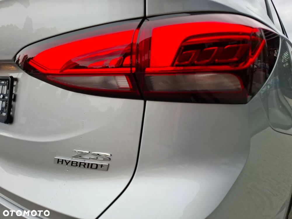MG ZS Hybrid+ - 10