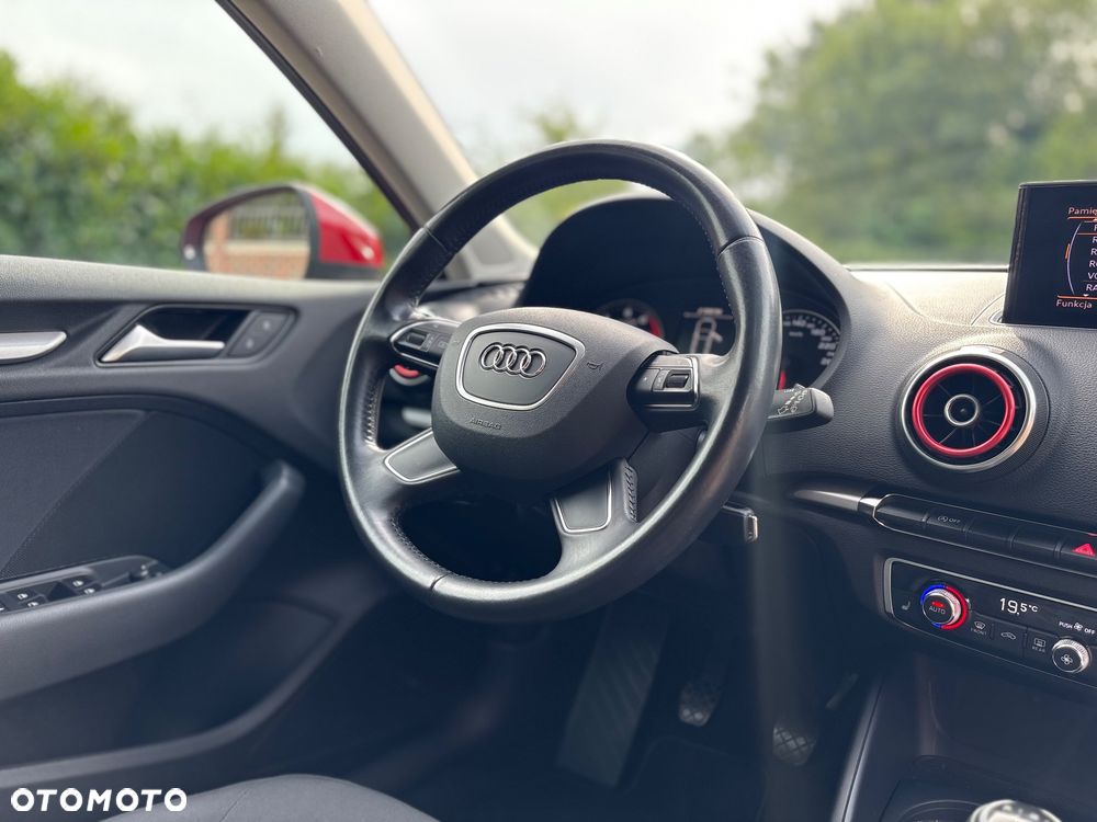 Audi A3 Sportback 1.2 TFSI Ambiente - 17