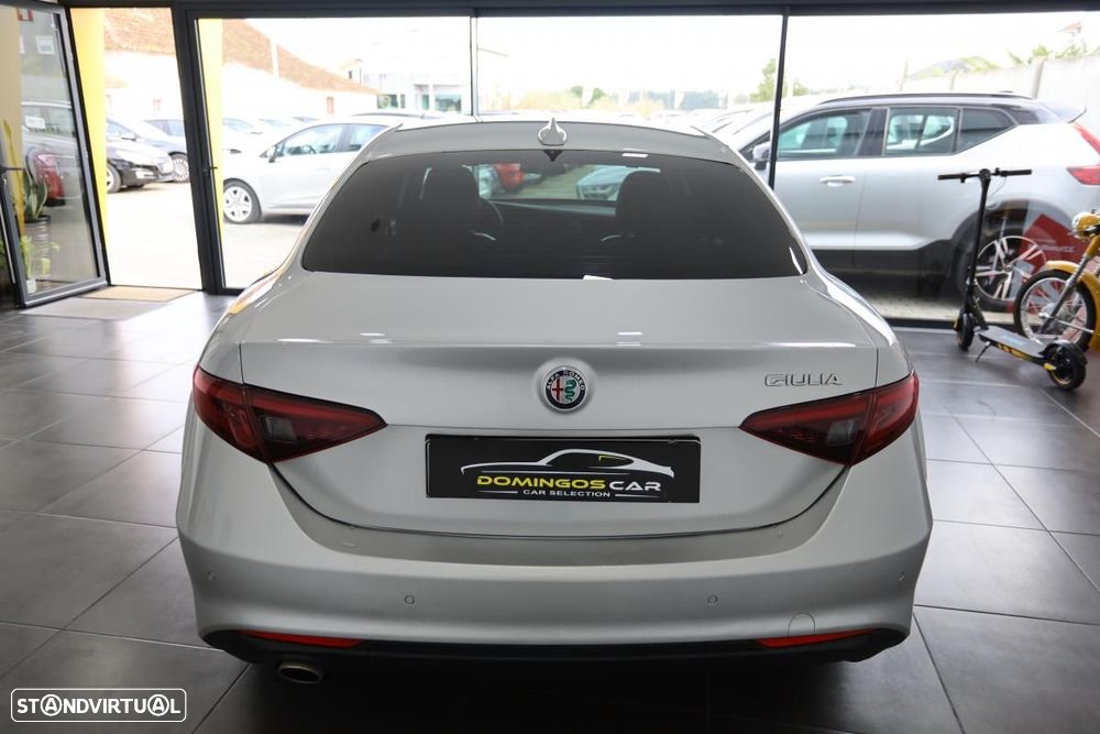 Alfa Romeo Giulia - 6