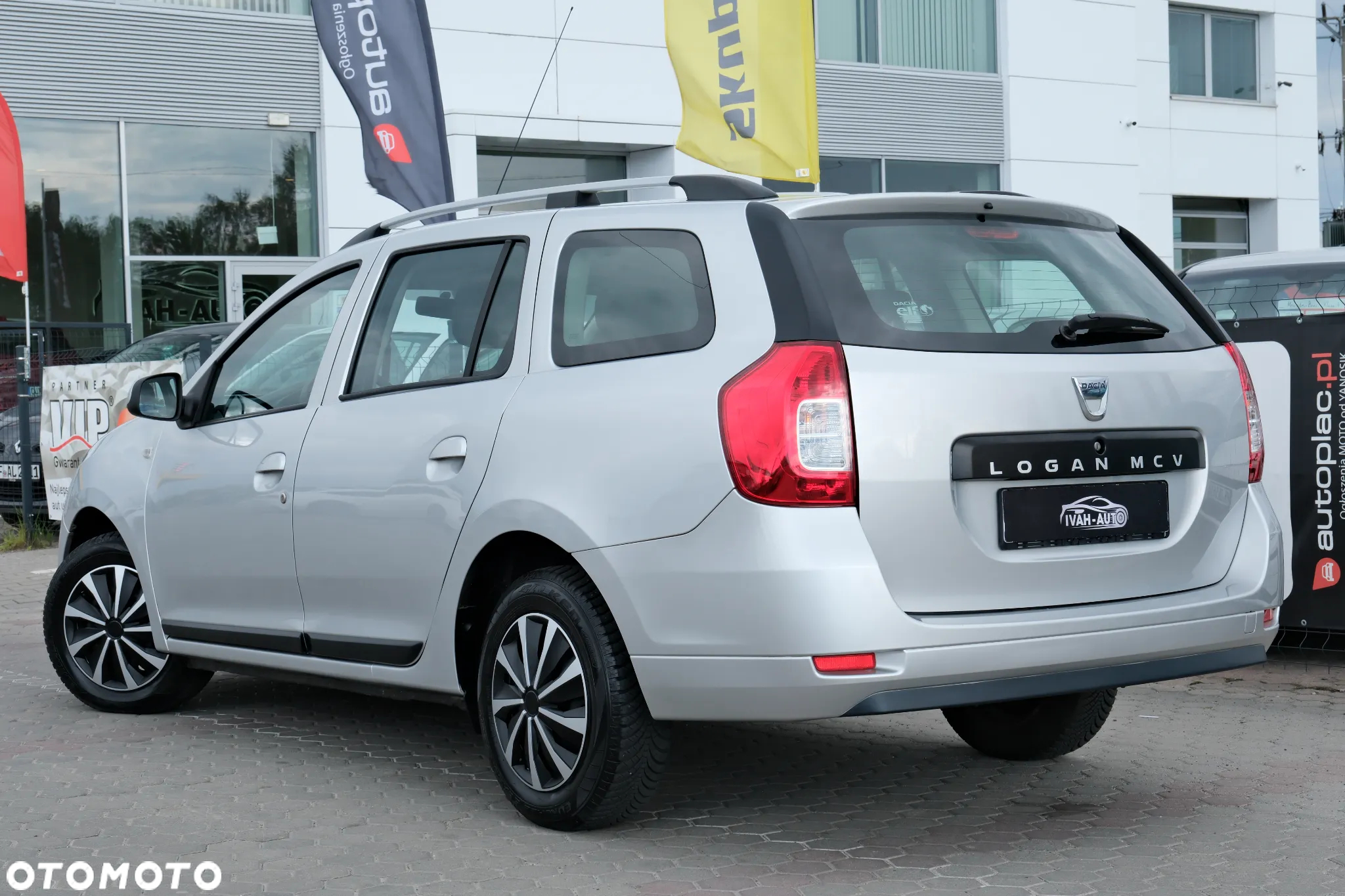 Dacia Logan MCV 1.2 16V 75 Ambiance - 8