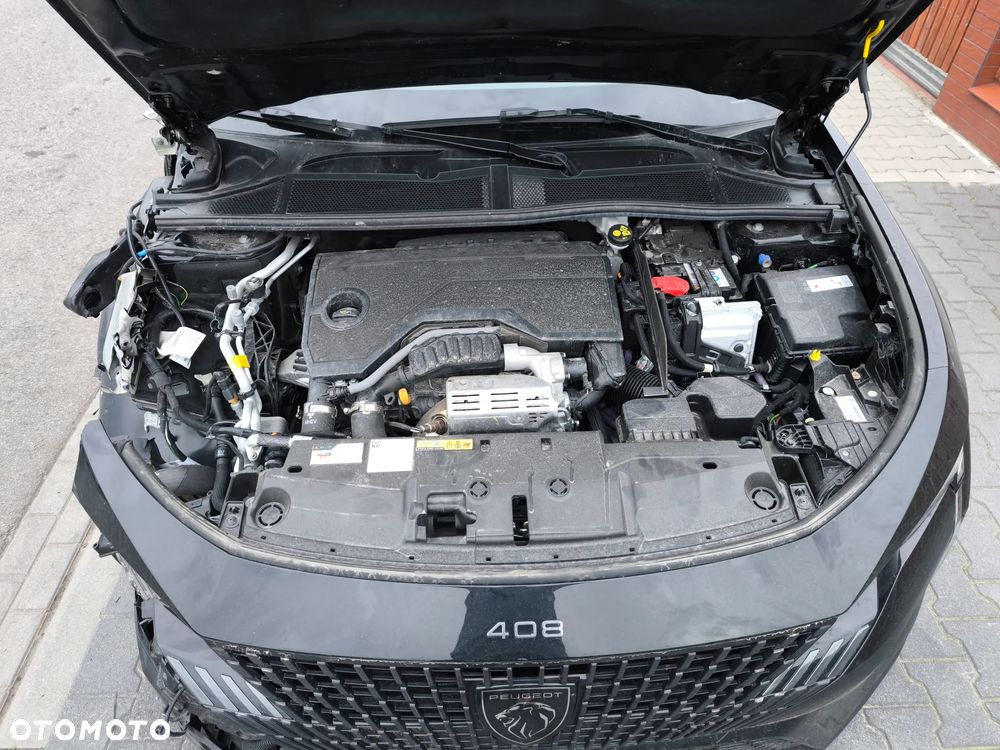 Peugeot 408 HYBRID 136 e-DSC6 GT - 17