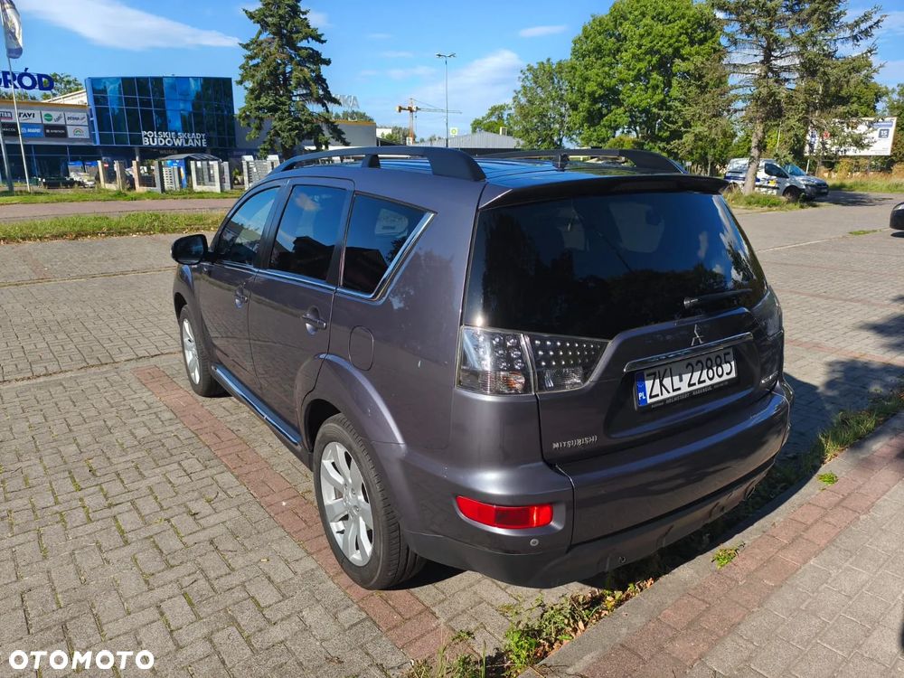 Mitsubishi Outlander 2.0 Intense 2WD - 9