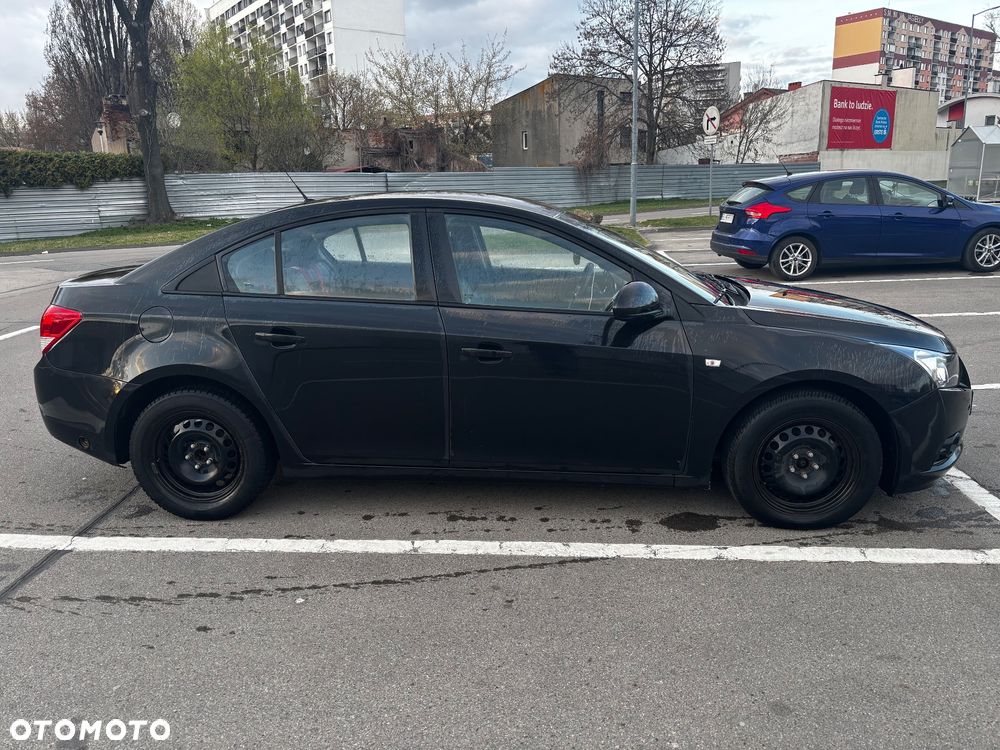 Chevrolet Cruze 1.8 LS+ - 3