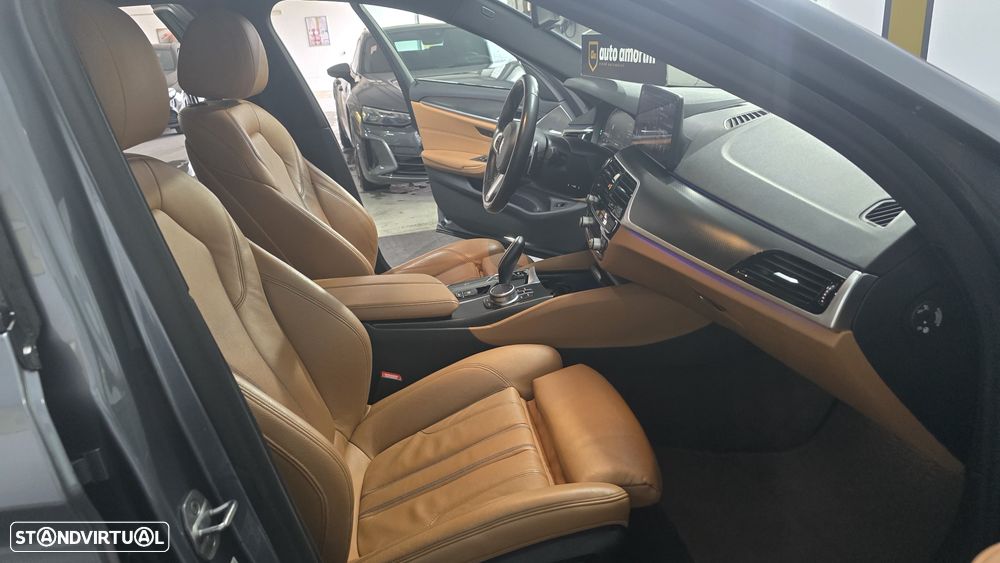 BMW 520 d Pack Desportivo M Auto - 28