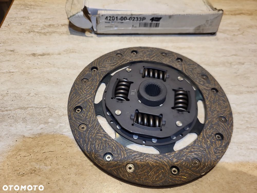 Tarcza sprzęgła (210mm) pełen profil  SEAT CORDOBA, IBIZA II, TOLEDO I; VW CADDY I, GOLF I, GOLF II, GOLF III, GOLF IV, JETTA I, JETTA II, POLO, POLO III CLASSIC 1.5-1.9D 08.80-09.02 - 2