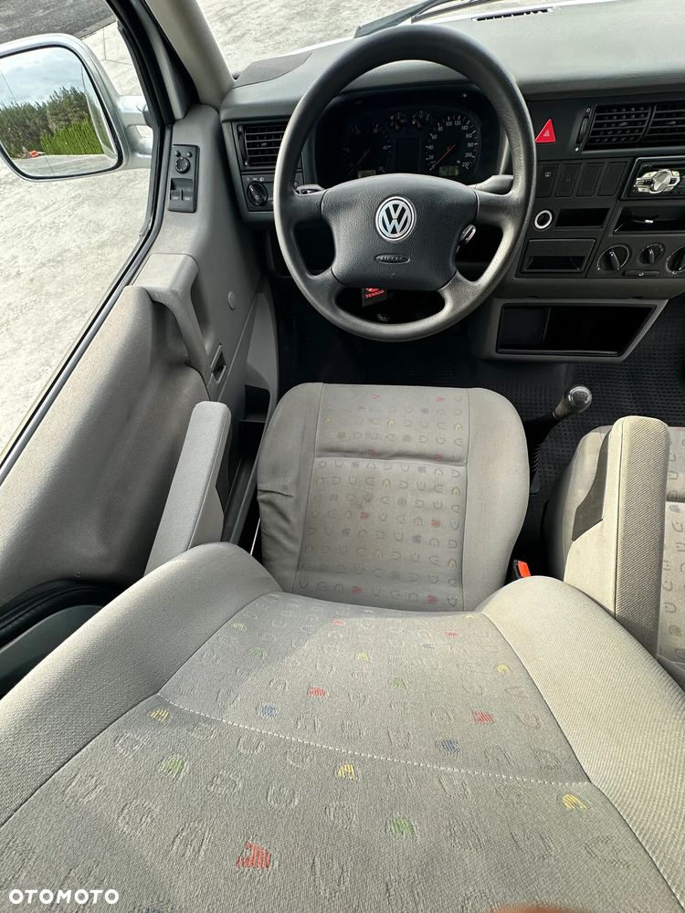 Volkswagen TRANSPORTER T4 2.5 TDI 102 KM BRYGADÓWKA 6 OSÓB LIFT - 22