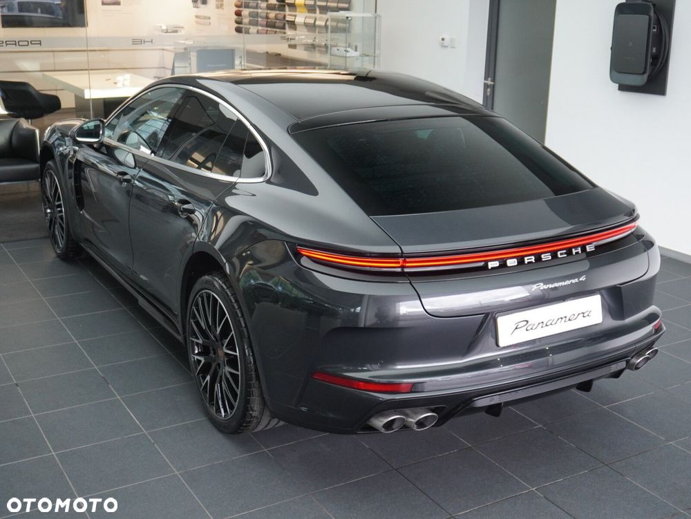 Porsche Panamera 4 - 19