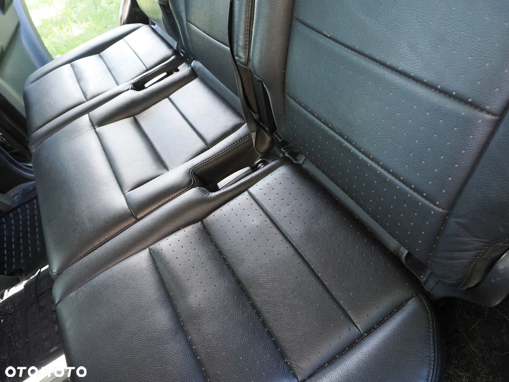 Land Rover Discovery TD V6 HSE - 17