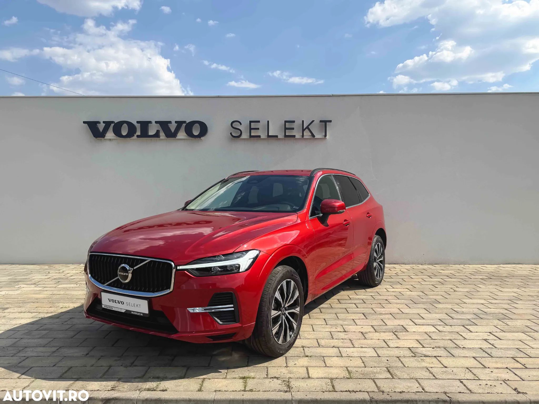 Volvo XC 60 B4 MHEV AT AWD Core - 1