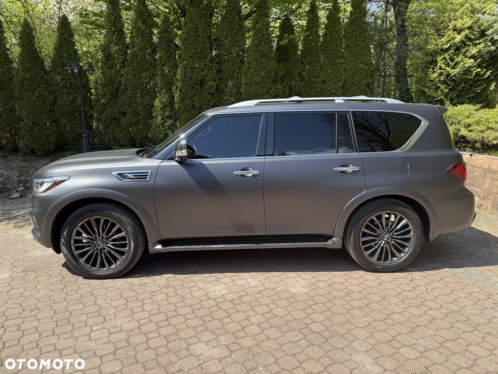 Infiniti QX80 - 1