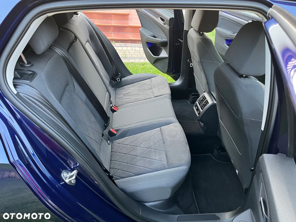 Volkswagen Golf - 29