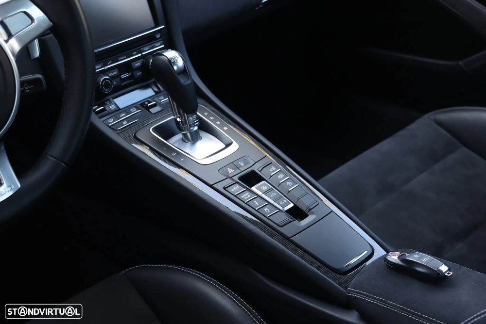 Porsche 911 (991) Carrera 4 GTS PDK - 25