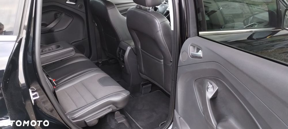 Ford Kuga 2.0 TDCi 4x4 Titanium - 24