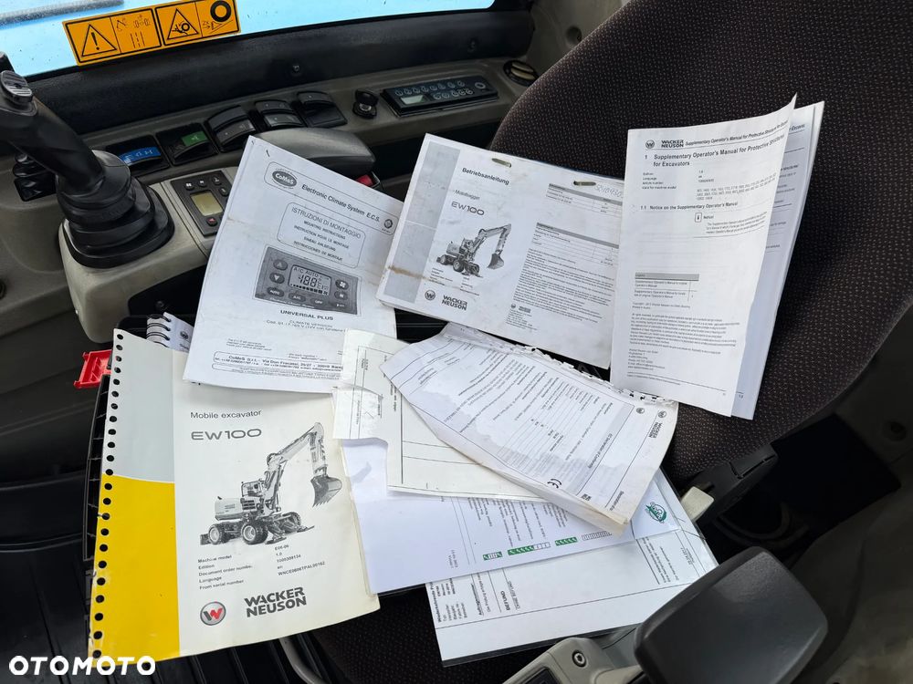 Wacker Neuson EW100 Koparka Kołowa 11 ton. NISKI PRZEBIEG.  3x łamane Ramię. Klima. Pompa ON. 2 Łyżki. Dodatkowe 3 sekcje Hydrauliczne. z upadłośći Norweskiej. Maszyna Jak Nowa z salonu! 2799 mtg. PERKINS silnik 130km. STABILIZATORY Klima. DEKRA 2026r. Książka serwisowa. Szybkozłącze Hydr. Skrętne ramie. Ani deka luzów i wycieków. Pełny Oryginał. Nie picowana na sprzedaż. OKAZJA - 13