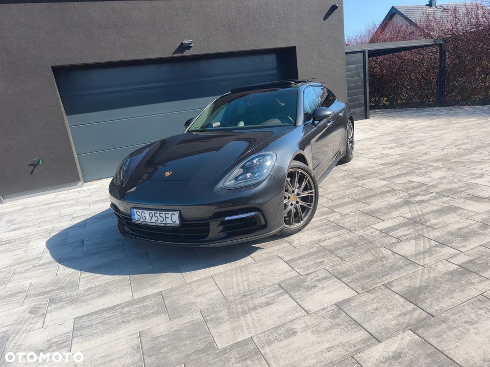 Porsche Panamera - 1