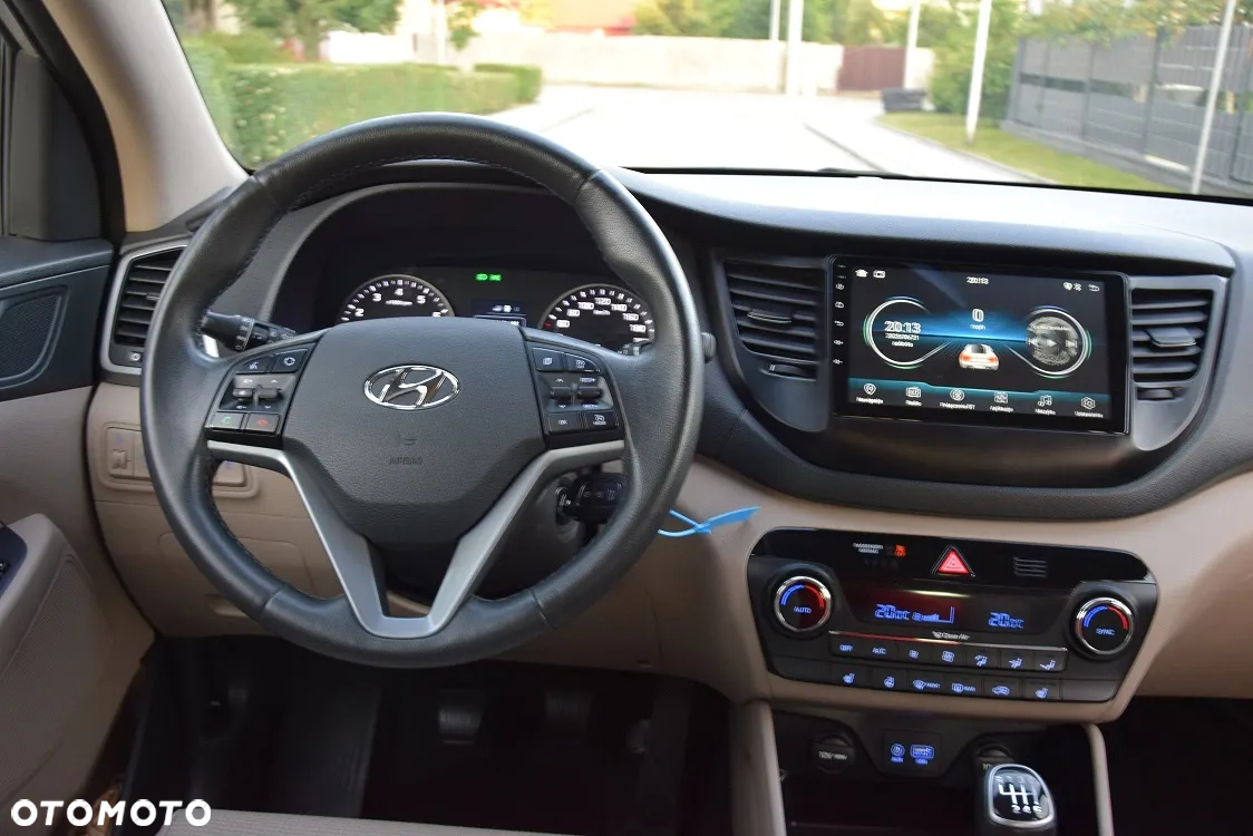 Hyundai Tucson 1.6 GDI BlueDrive Style 2WD - 16