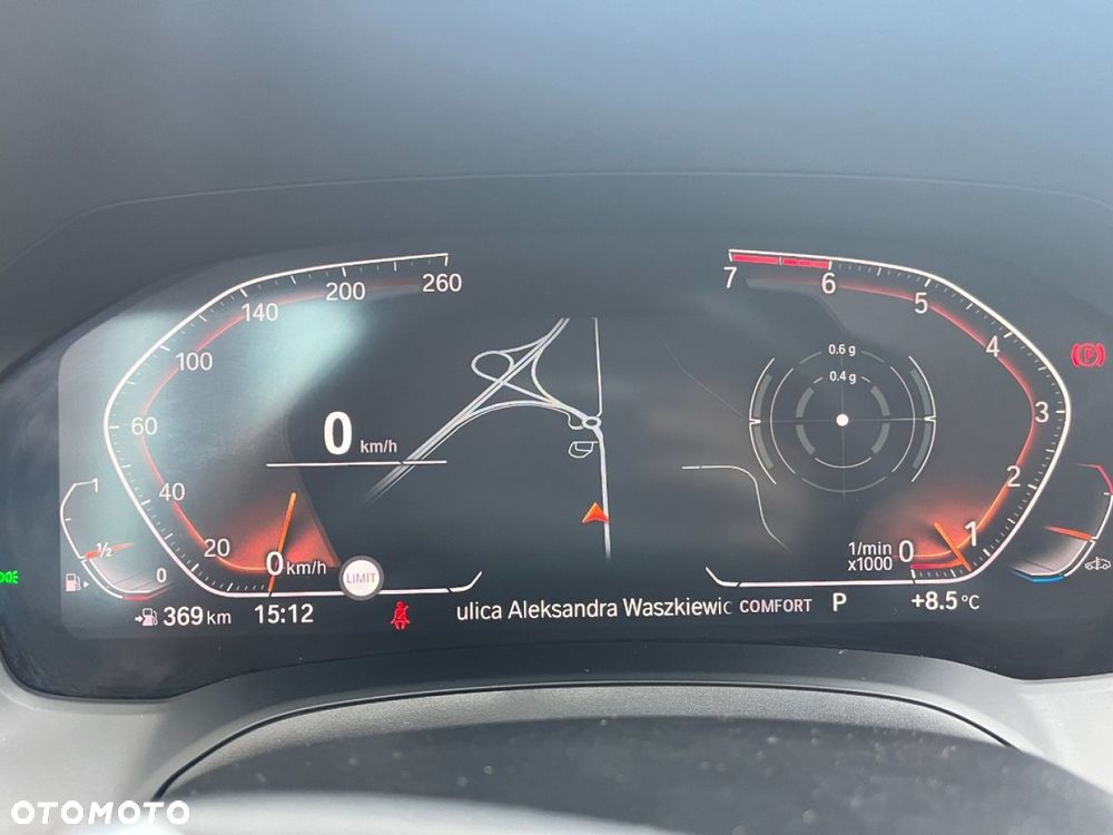 BMW Seria 3 330i - 13