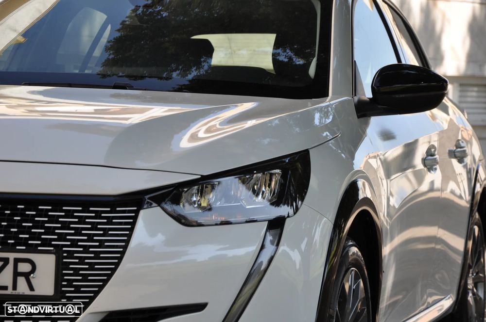 Peugeot e-208 E-Style - 18