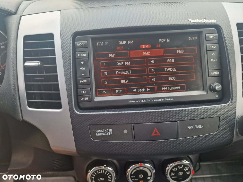 Mitsubishi Outlander 2.2 DID Instyle NAVI TC-SST - 8
