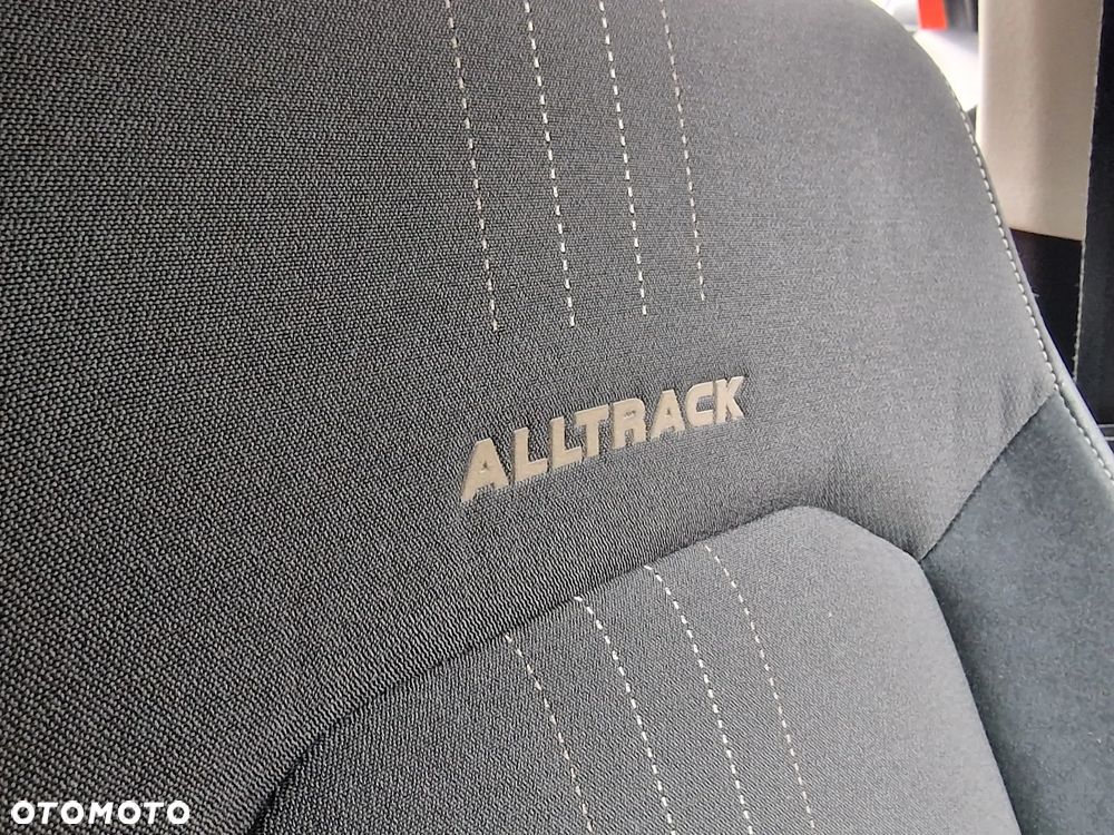 Volkswagen Passat - 12