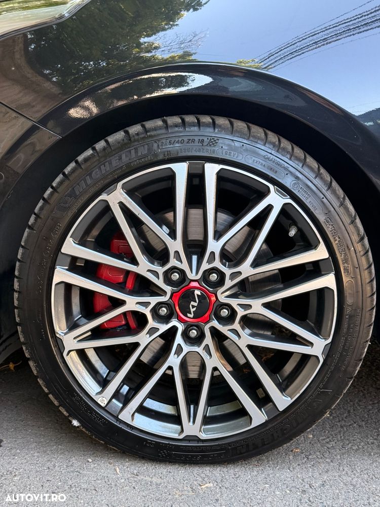 Kia Ceed 1.6 T-GDI 7DCT GT - 37