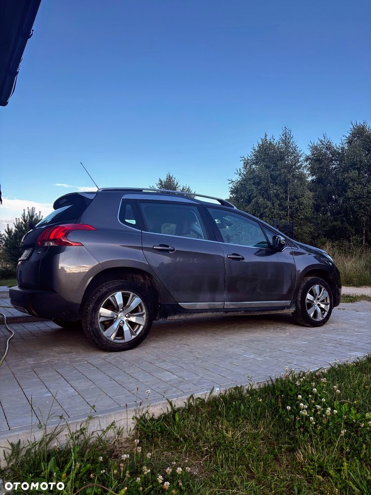 Peugeot 2008 1.6 e-HDi Allure S&S - 4