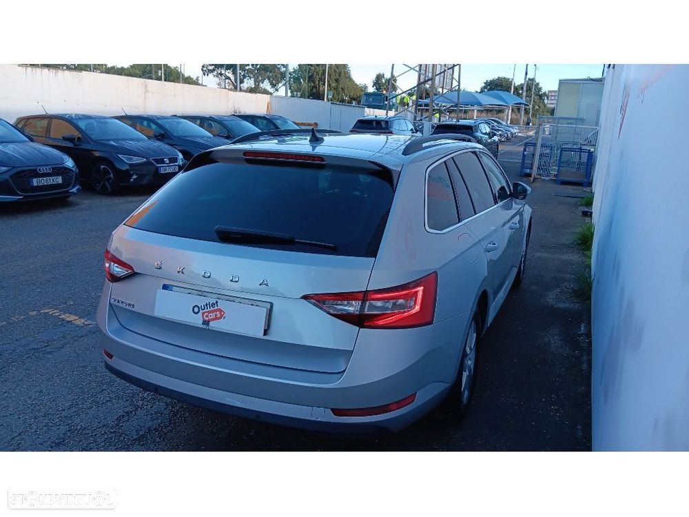 Skoda Superb Break 2.0 TDI Ambition DSG - 8