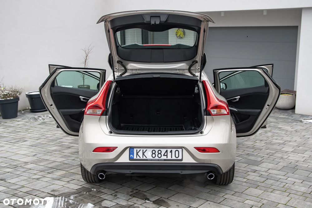 Volvo V40 D2 Kinetic - 34