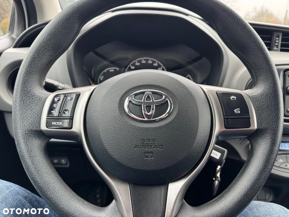Toyota Yaris Hybrid 100 Active - 7