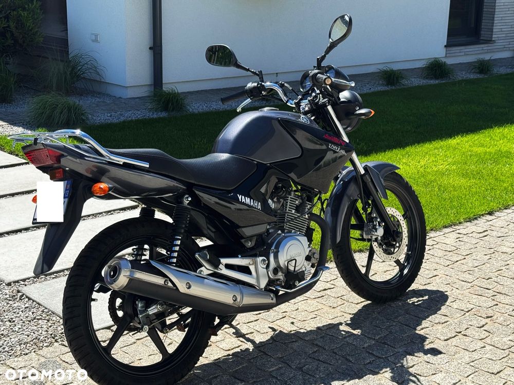 Yamaha YBR - 8