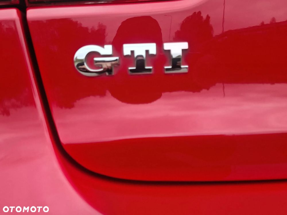 Volkswagen Golf 2.0 GTI DSG adidas - 10