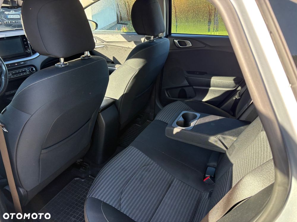 Kia Ceed 1.5 T-GDI M - 12