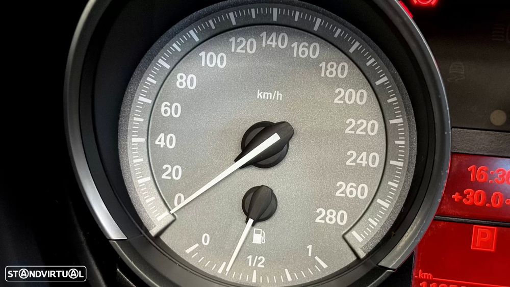 BMW Z4 35 is Auto - 55