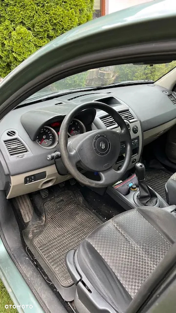 Renault Megane 1.6 Authentique - 8