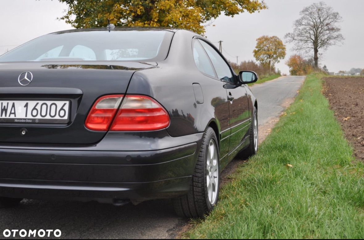 Mercedes-Benz CLK 320 - 2