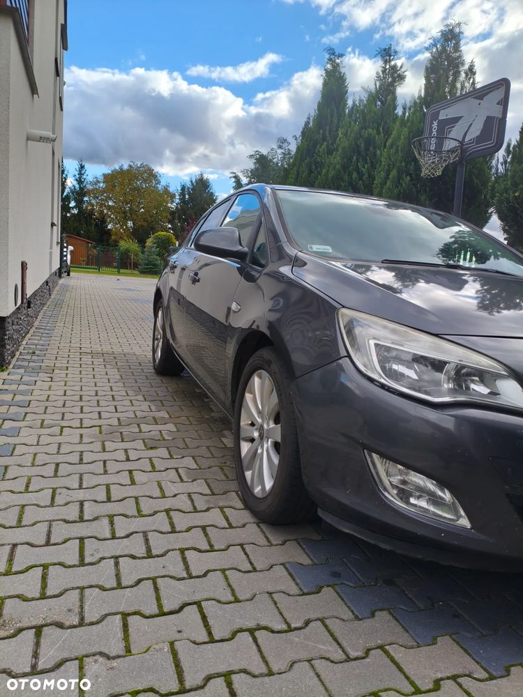 Opel Astra IV 1.7 CDTI Cosmo - 2