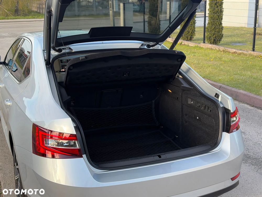 Skoda Superb 2.0 TDI Style DSG7 - 36