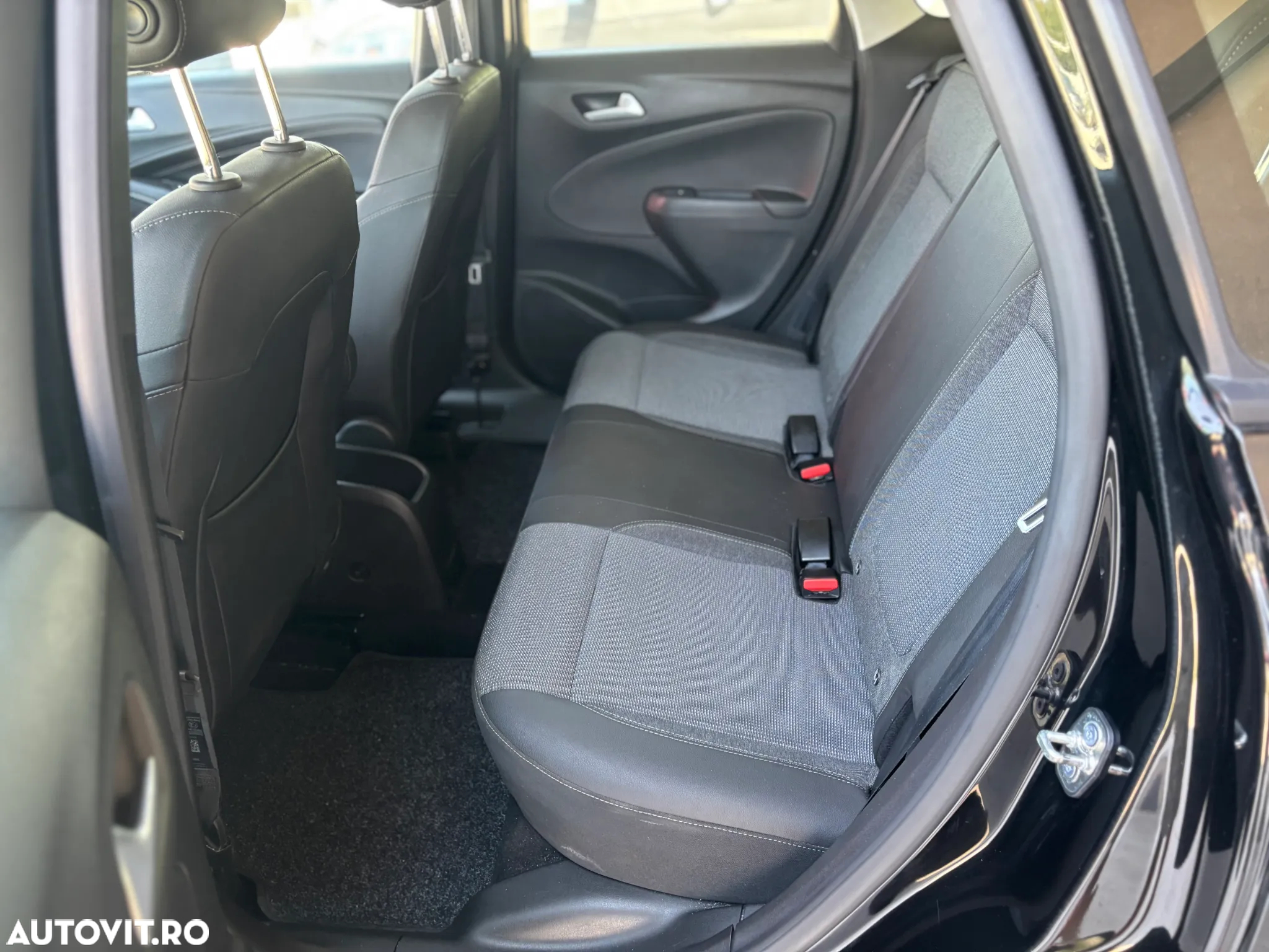 Opel Crossland 1.5 Diesel Automatik Business Elegance - 30