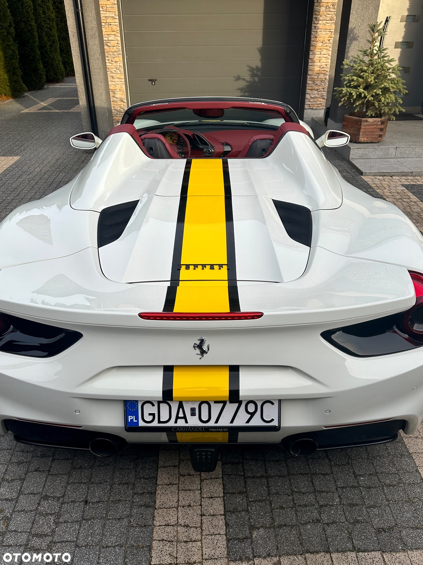 Ferrari 488 - 12