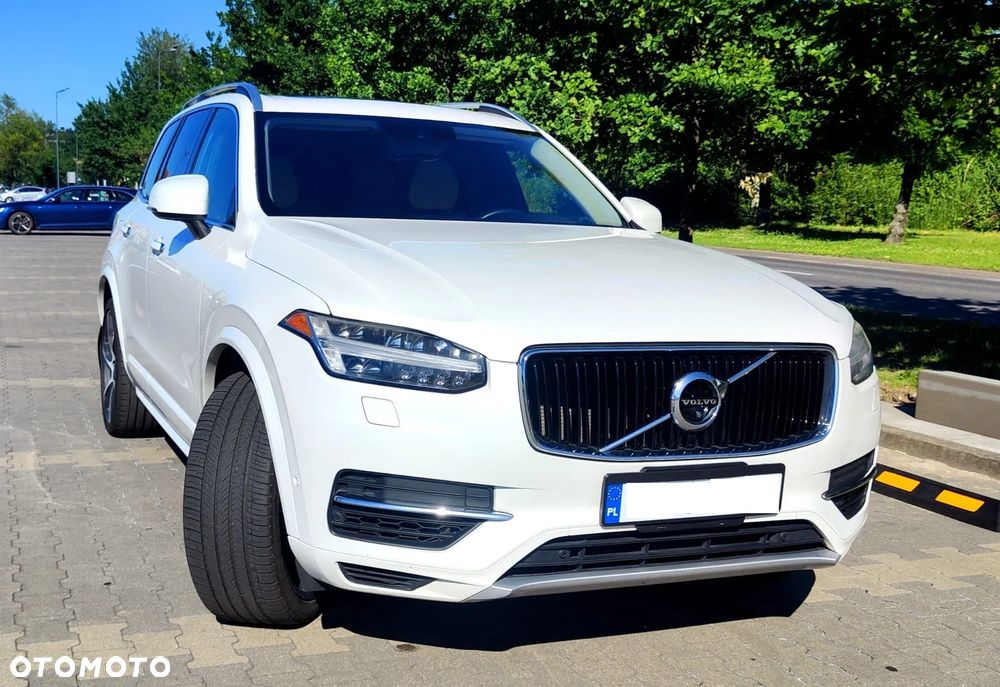 Volvo XC 90 T8 AWD Plug-In Hybrid Momentum 7os - 1