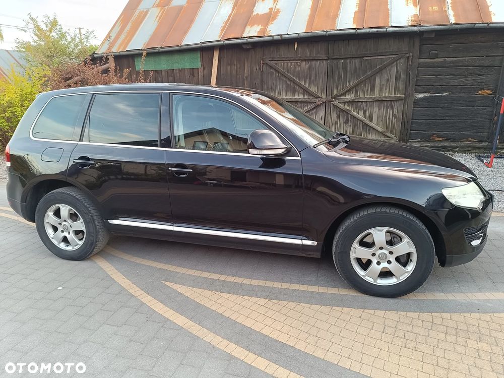 Volkswagen Touareg - 2