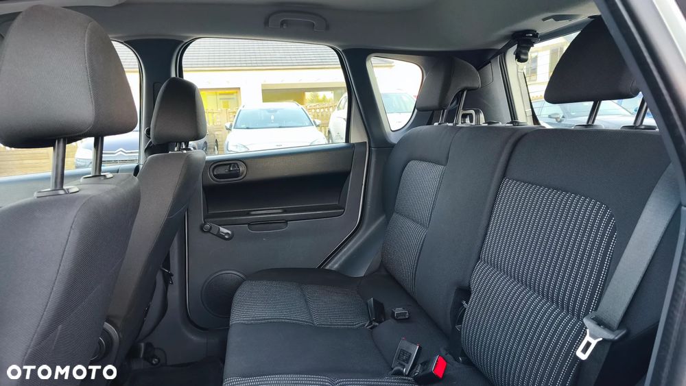 Mitsubishi Colt - 30