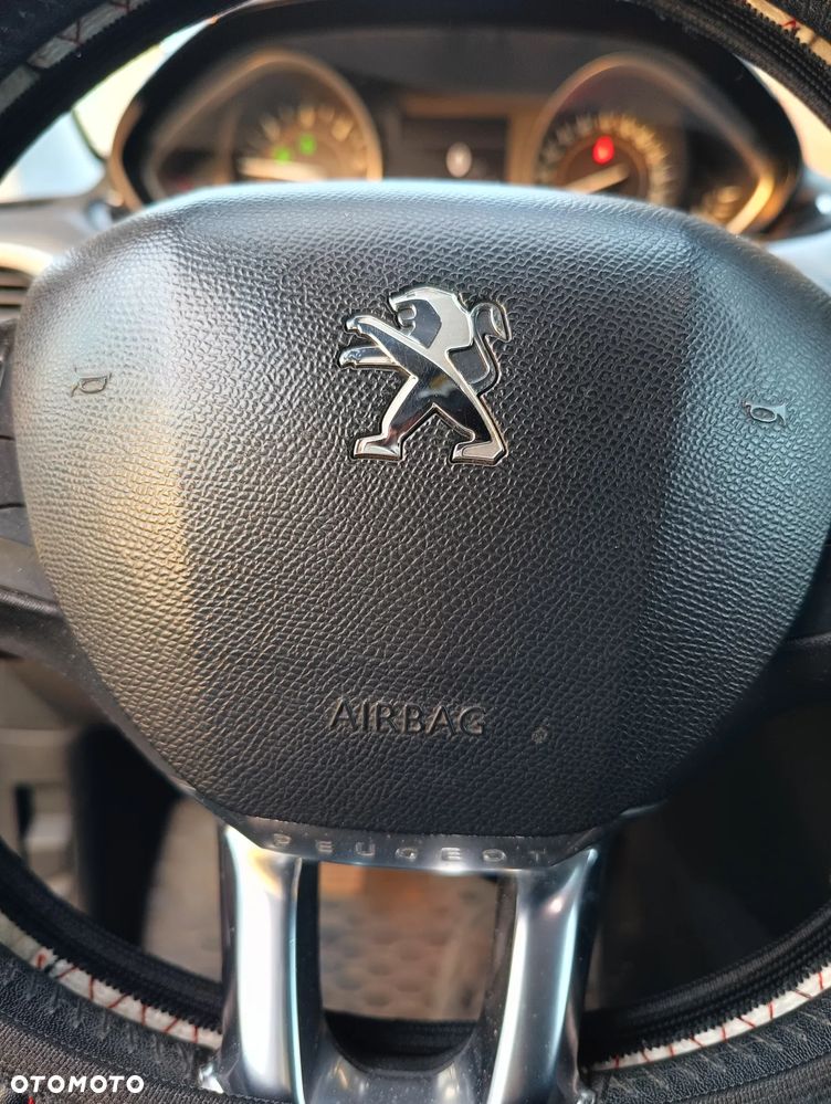 Peugeot 208 1.6 e-HDi Allure STT - 11