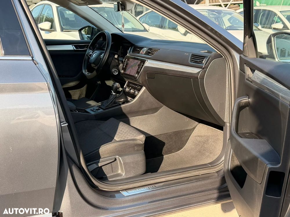 Skoda Superb 2.0 TDI DSG Style - 17