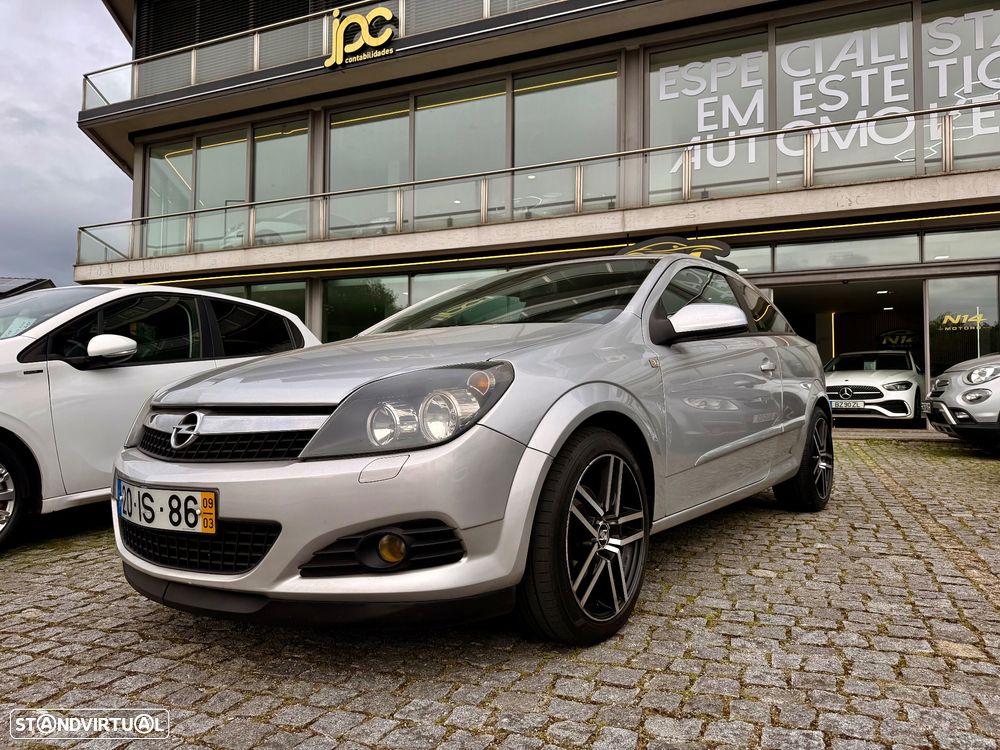 Opel Astra GTC 1.3 CDTI - 10