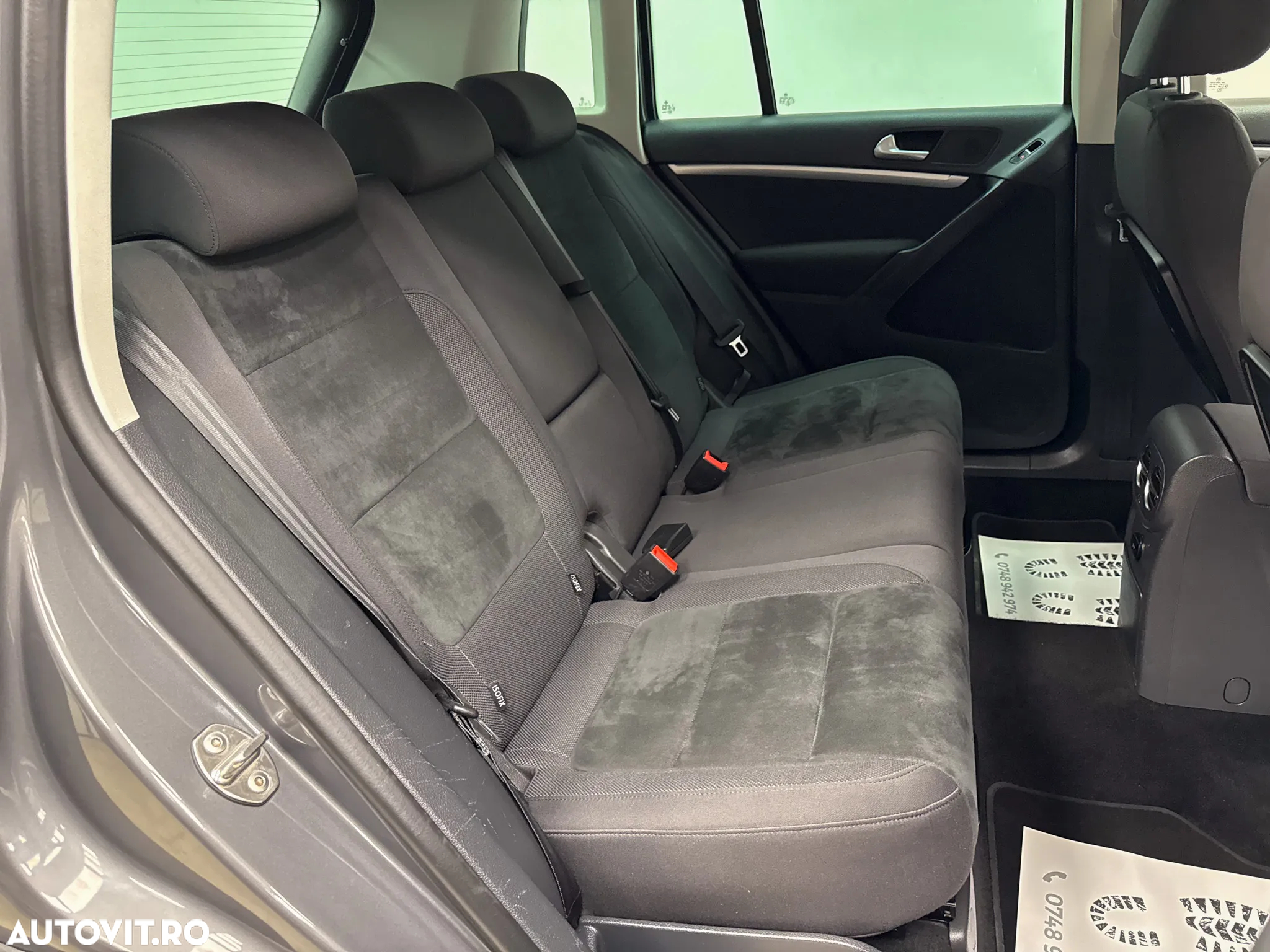 Volkswagen Tiguan 2.0 TDI 4Motion DSG Sport & Style - 8