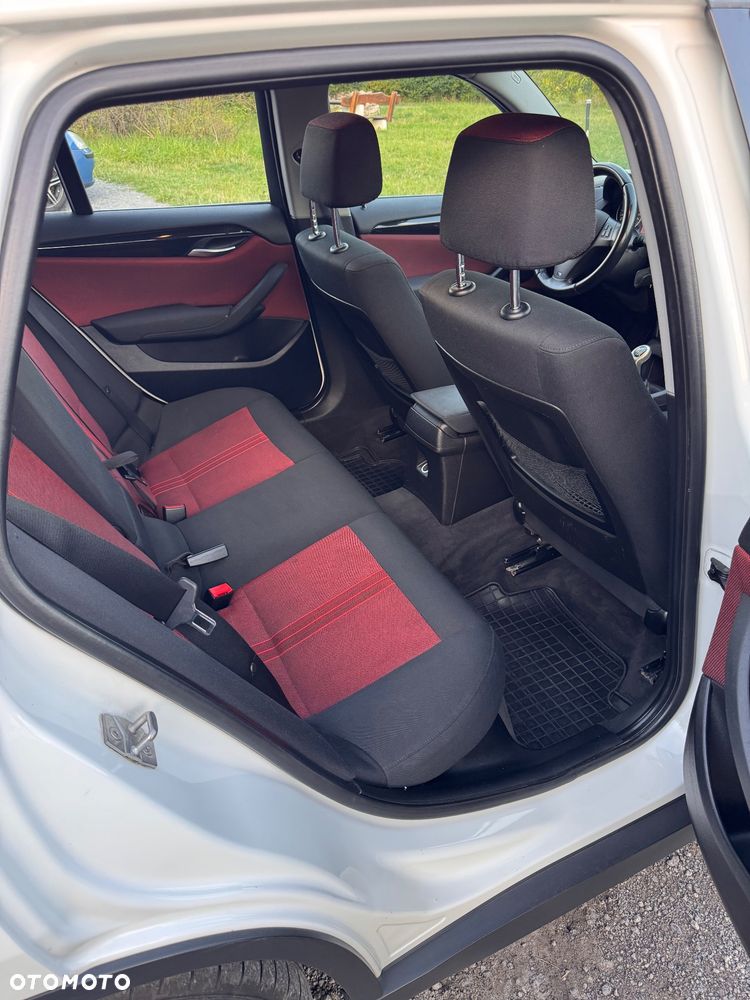 BMW X1 sDrive18d - 10