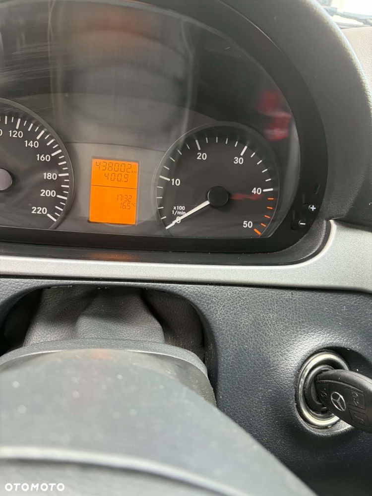 Mercedes-Benz Vito - 8